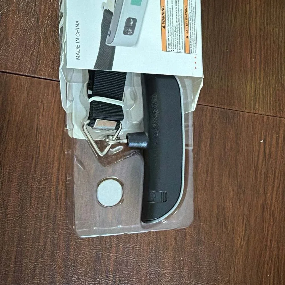 Digital Luggage Scale with 110lb‎ Capacity and Temperature Sensor